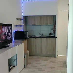 https://studio-rdj-terrasse-piscine-sanary-sur-mer.fr-provencehotel.com