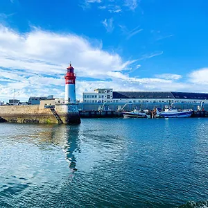 https://lostendro-appartements-vue-port.inbrittany.com